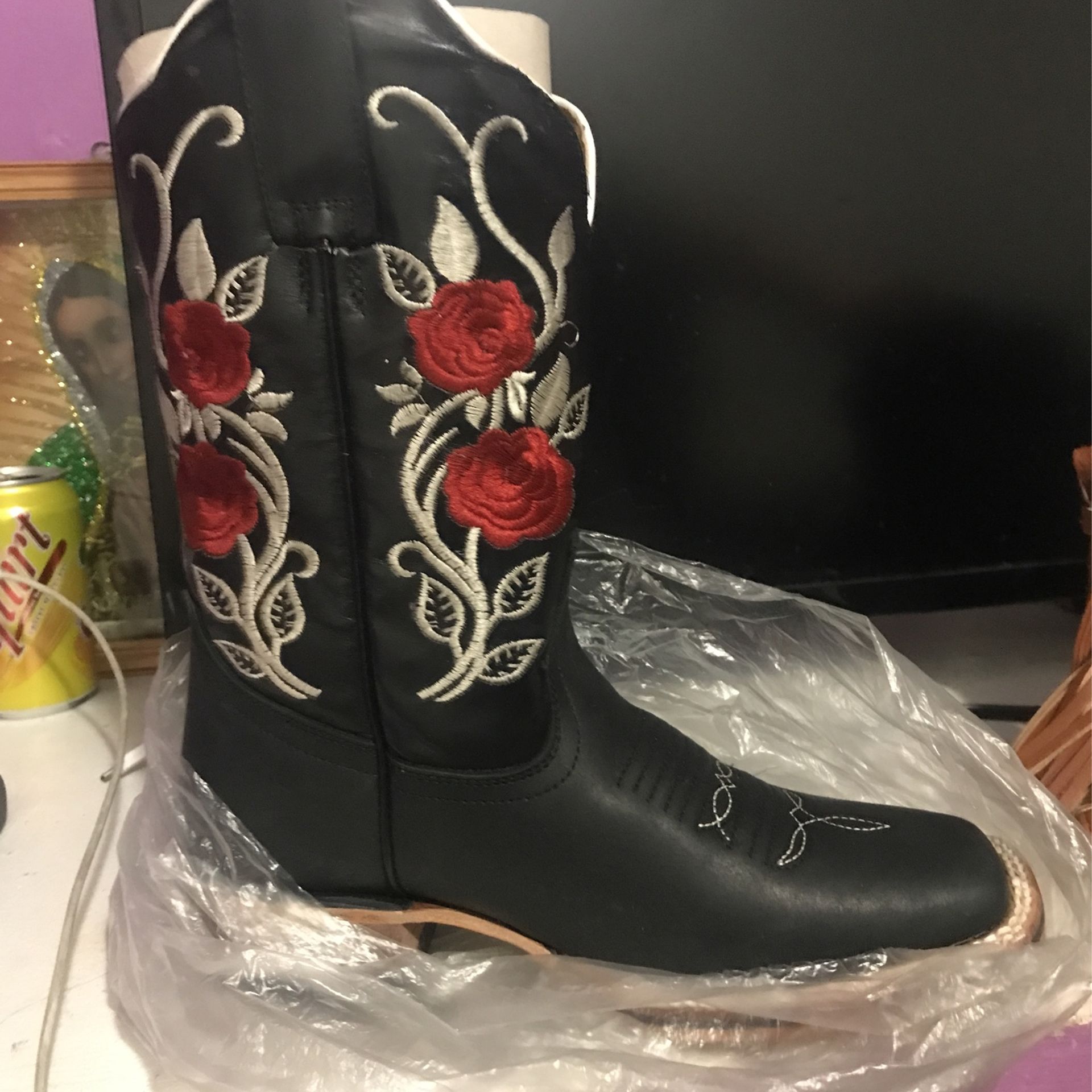 Brand New Cow Girl Boots In Mexico Size,All Products : American Fashion Style Bags On Sale