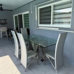 🪑 Mesa de Cristal con 4 Sillas 