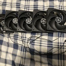 Arctic P12 (black) case  fans 