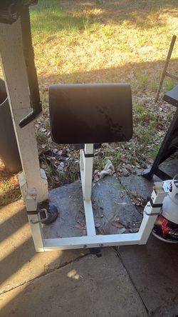 Adjustable Preacher Curl Bench