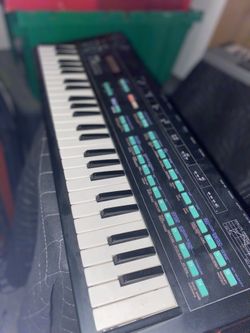 Yamaha Keyboard Synthesizer For Sale