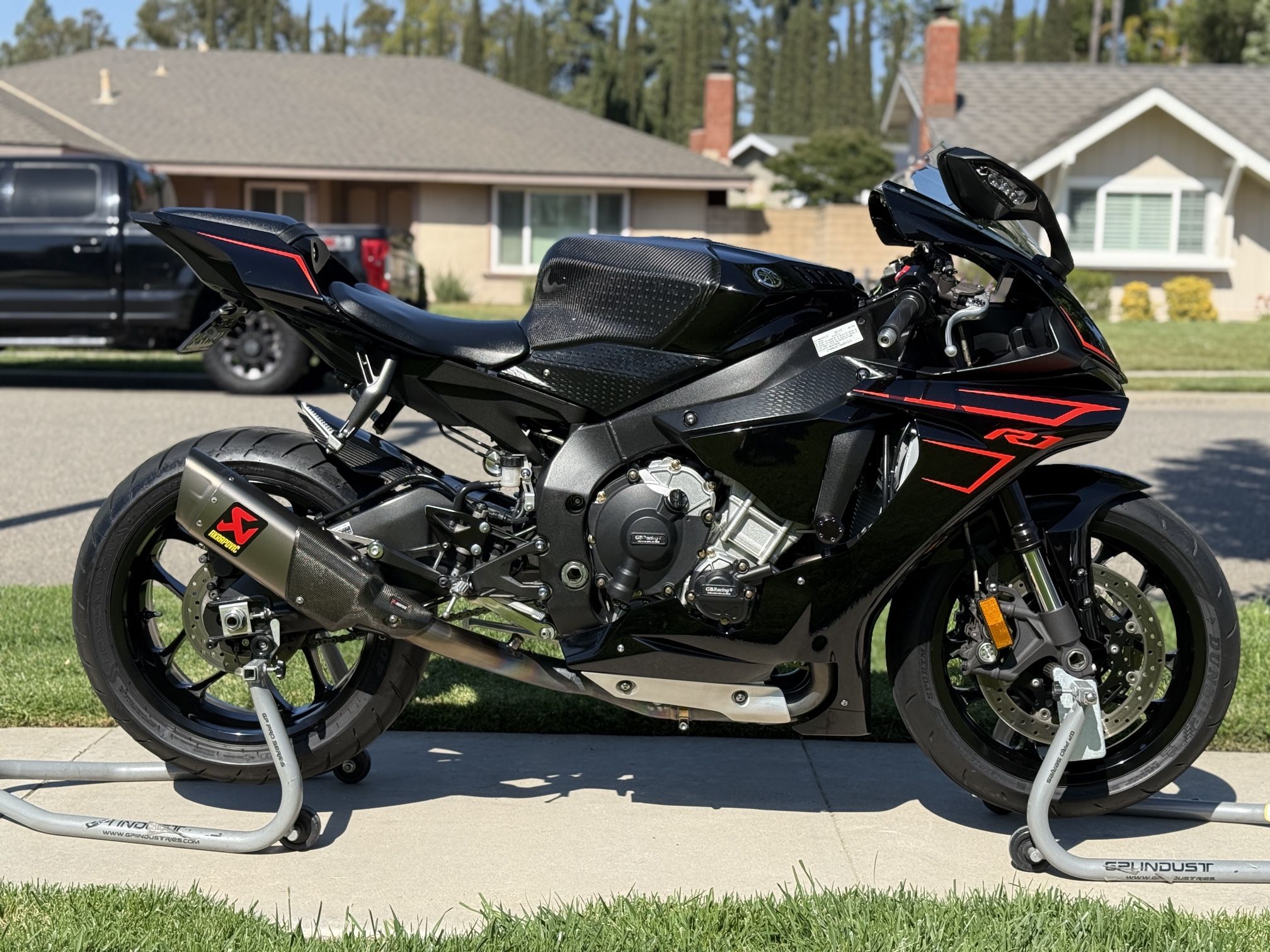 2017 Yamaha R1