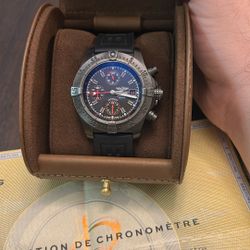 Breitling Avenger 