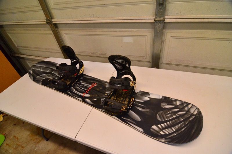 Burton NUG V-Rocker 148cm-158cm snowboard with Burton Triad