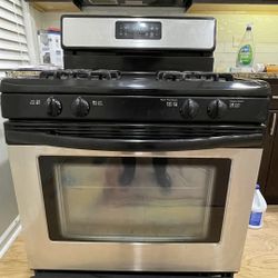 Stove And Dishwasher