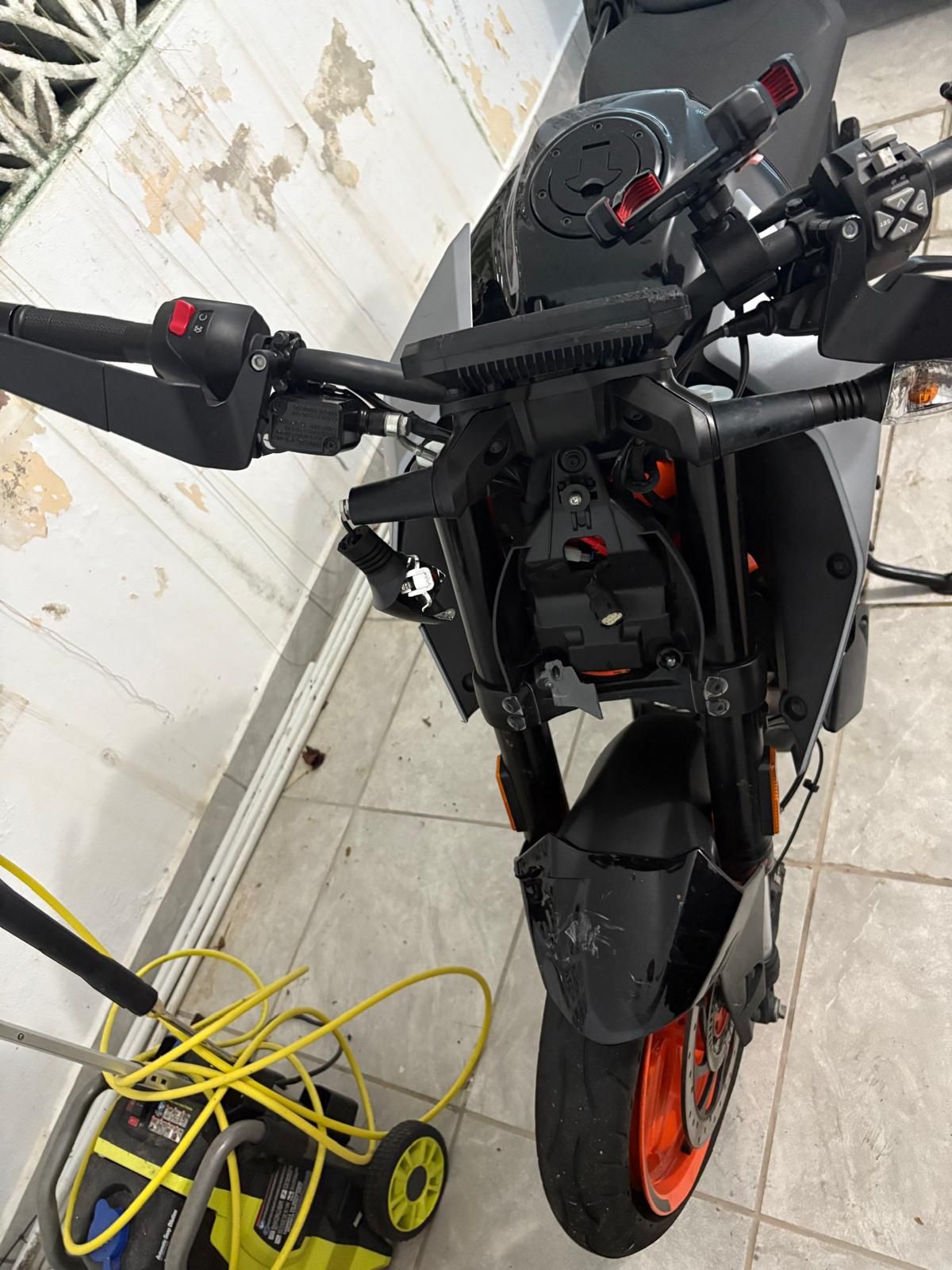 Motora KTM 390 Duke