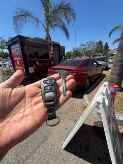 Llaves de autos / car keys and remotes