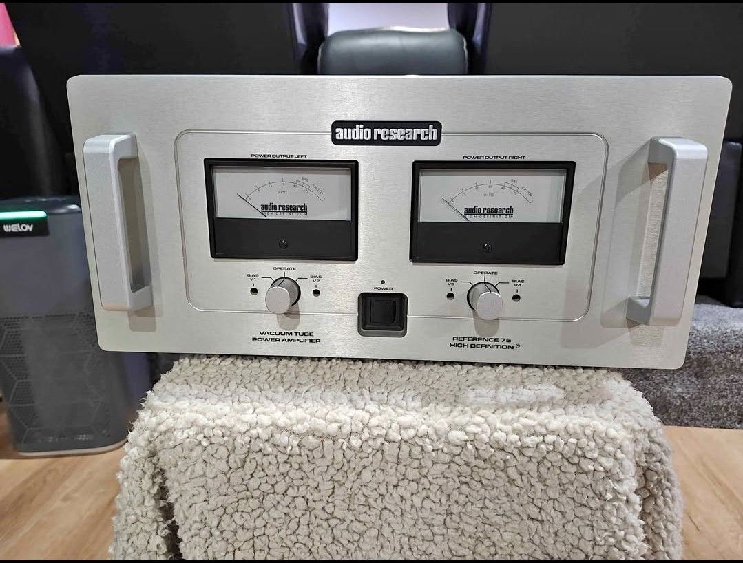 Audio Research Ref 75 Amplifier