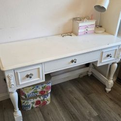 Free White Desk And Side Lamp 