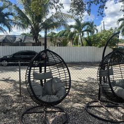 Eggs Chairs
