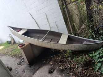 Fiberglass conoe