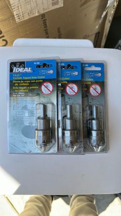 Carbide tipped hole cutter