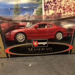 1:18 Scale 1998 Maserati 3200 GT Diecast Car. New Unopened.