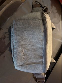 Nuna sling bag