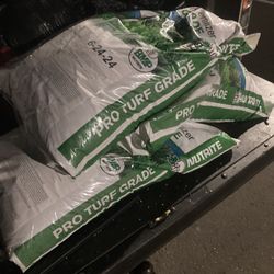 professional turf fertilizer