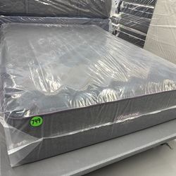 FULL SIZE SIMMONS BEAUTYREST WORLD CLASS (EXTRA-FIRM) MATTRESS & BOX SPRING BED SET