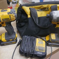 DEWALT COMBO SET DRILL DCD780 DCD787 WITH DCB201 BATTERY DCB112 CHARGER PRE OWNED 884923-2