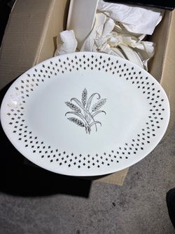 White Ceramic Plate with Gold Wheat Design