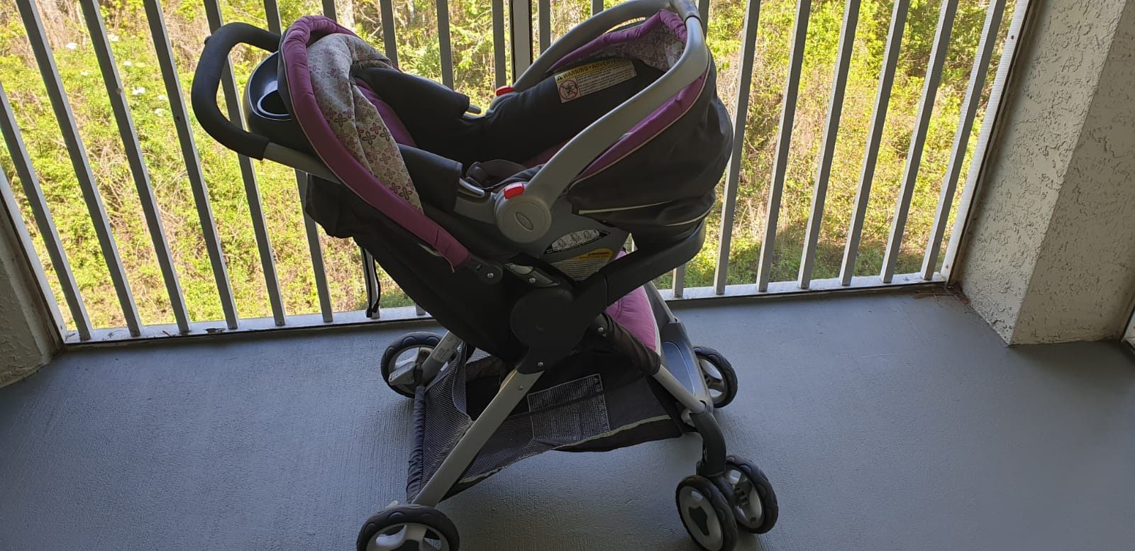 Graco baby stroller and car seat