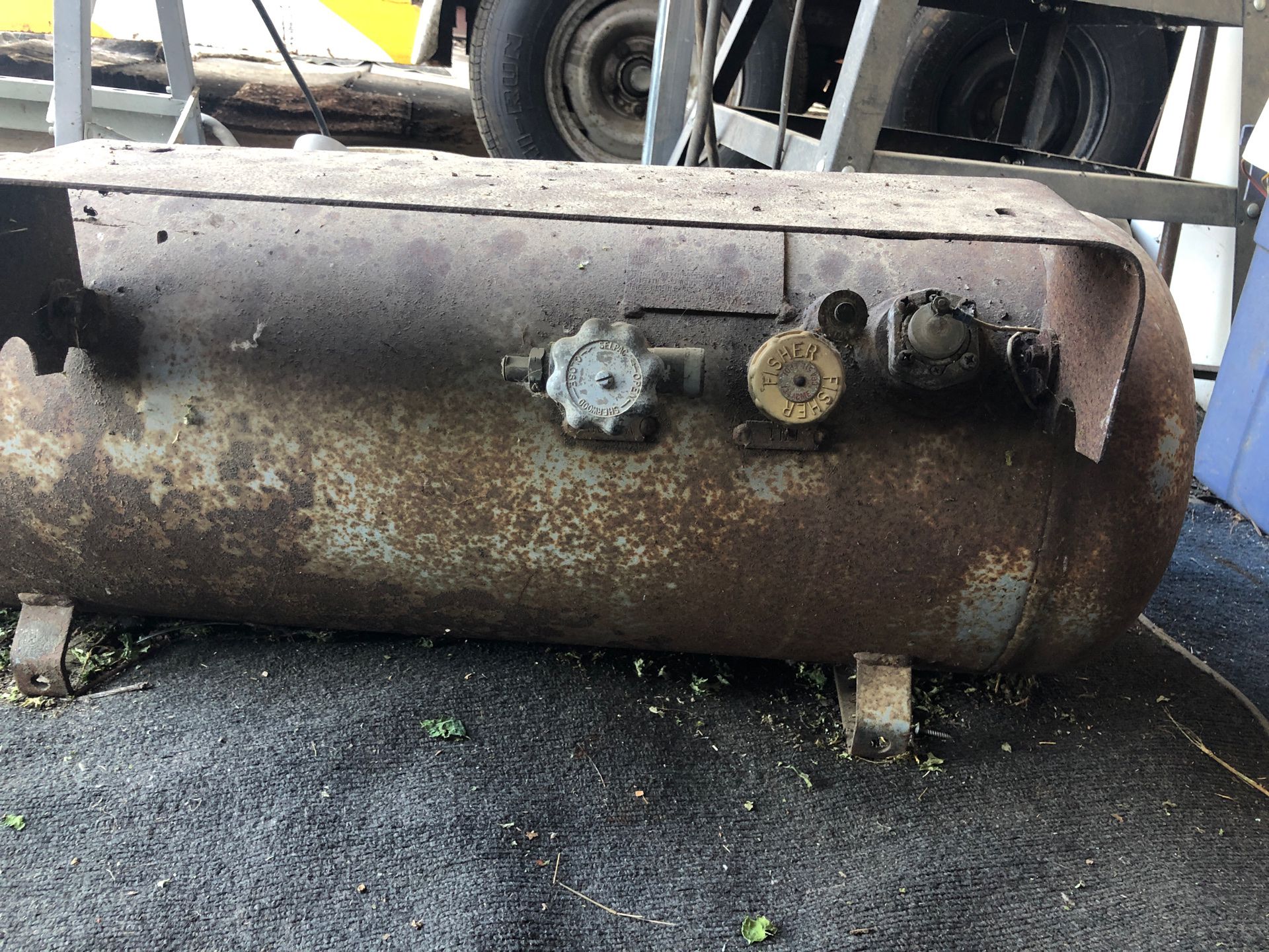 Motorhome propane tank