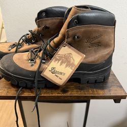 DANNER 43513 Combat Hiker US10 Brown  Six 12
