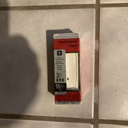 3 Way 15 A -120 V Lighted decorator Switch 