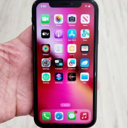 64GB Unlocked iPhone 11 Excellent Condition Works With All Carriers 