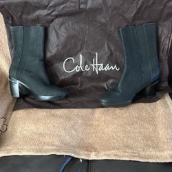 Coleman Women’s Boot Size 7