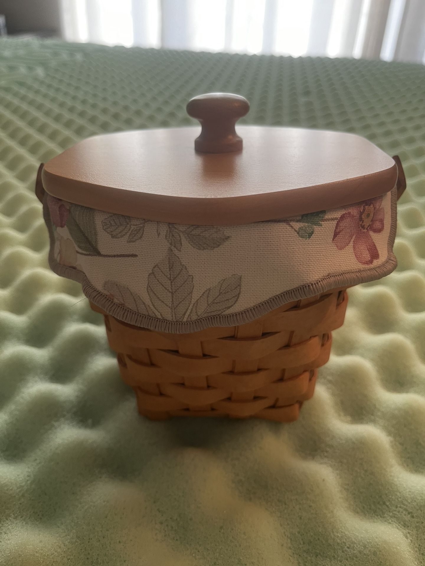 Longaberger 2001 Horizon of Hope basket