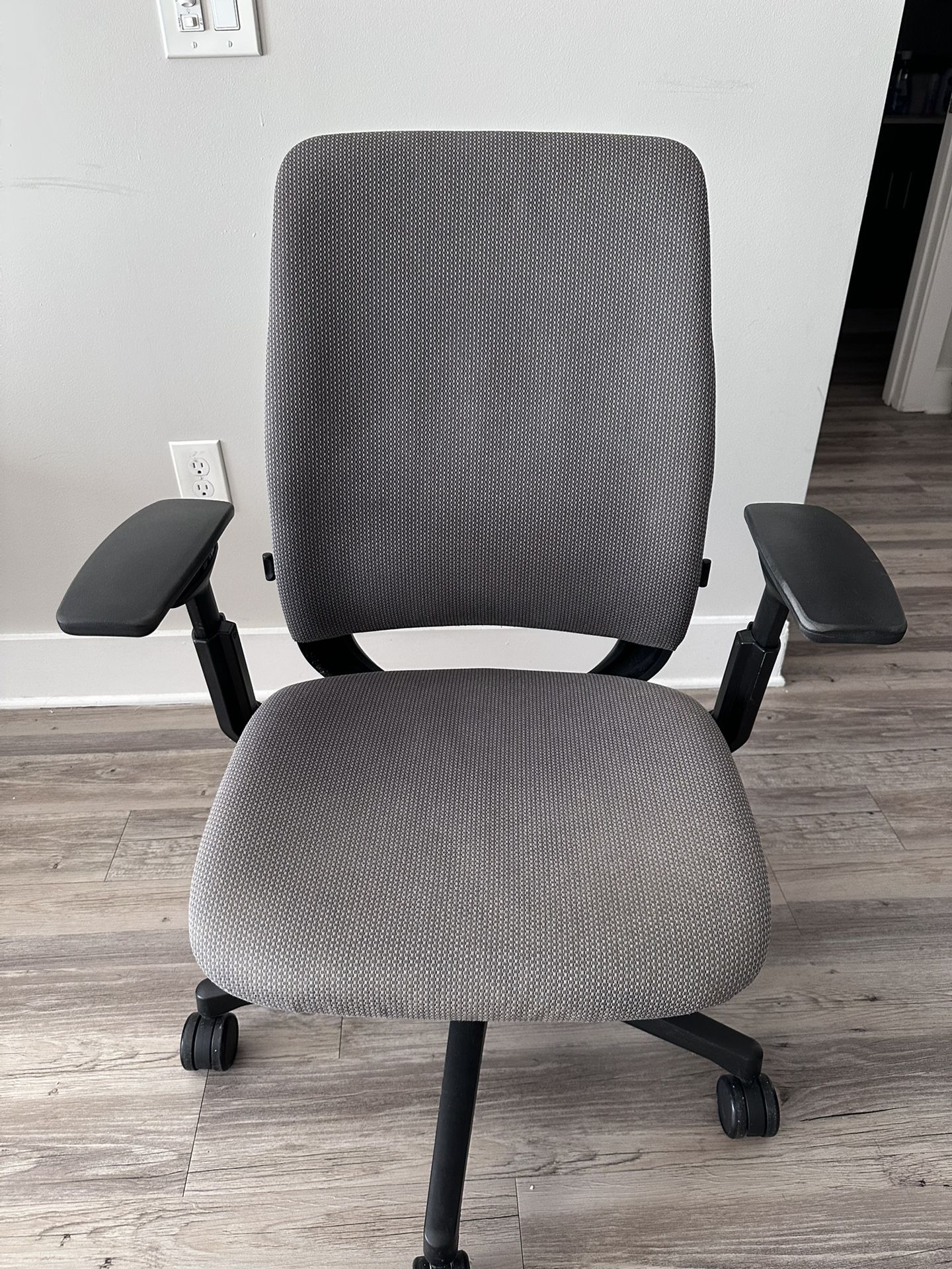 Steelcase Amia Desk Chair 