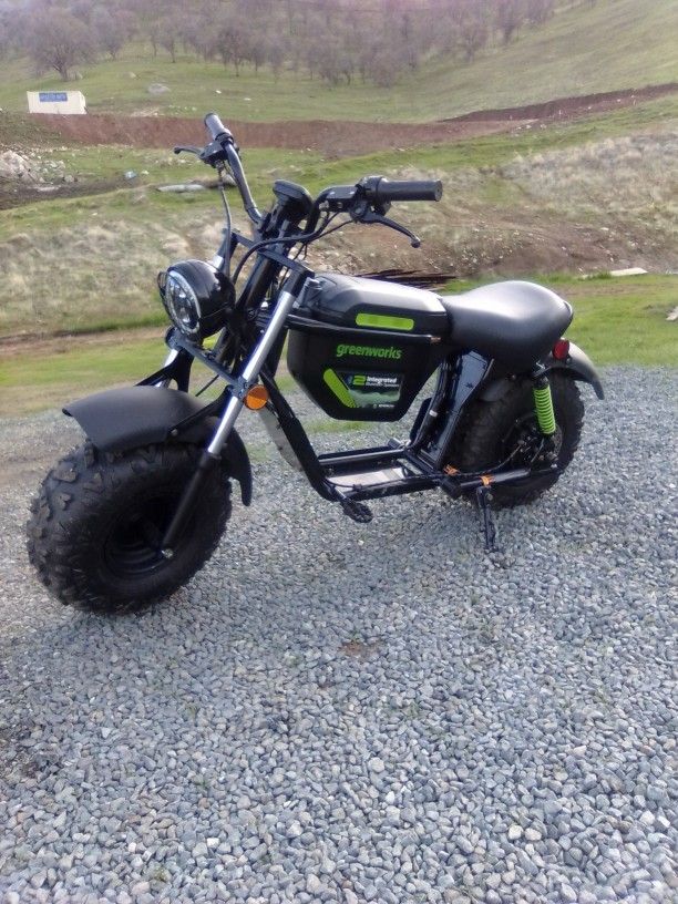 Greenworks 60V STEALTH Series Electric Mini Bike w/ (2) 8.0Ah batteries