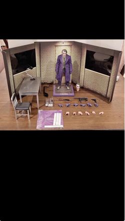 Hot toys figure