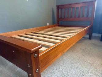 Twin wooden bed frame