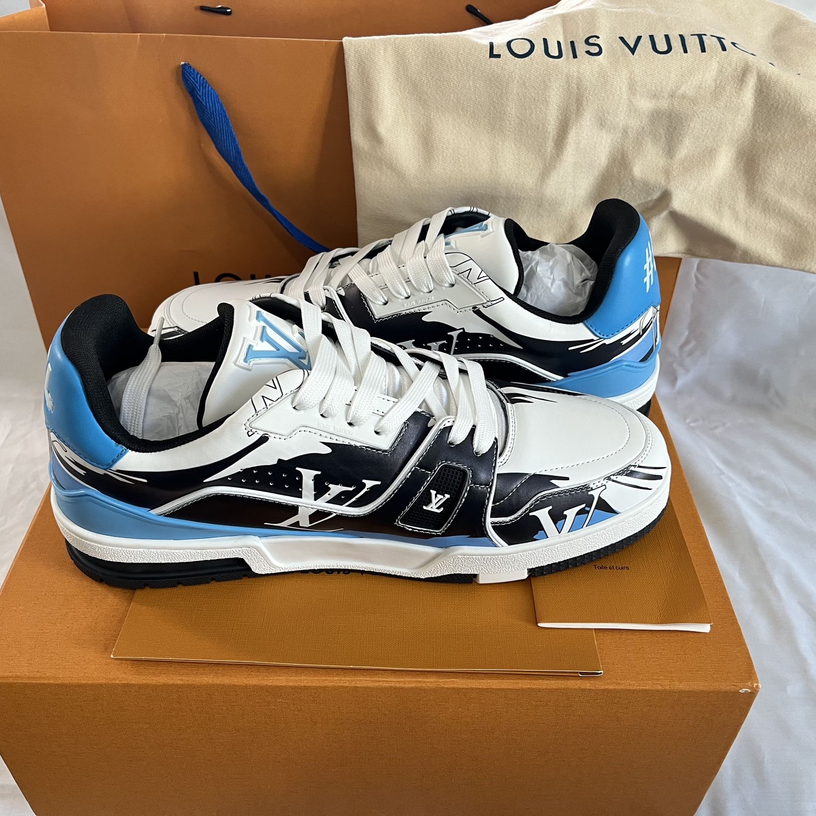 Brand New Authentic Louis Vuitton Trainer #54 Graphic Print Blue/White  Sneakers (Euro 44/Men's 10-11) for Sale in Valley Stream, NY - OfferUp