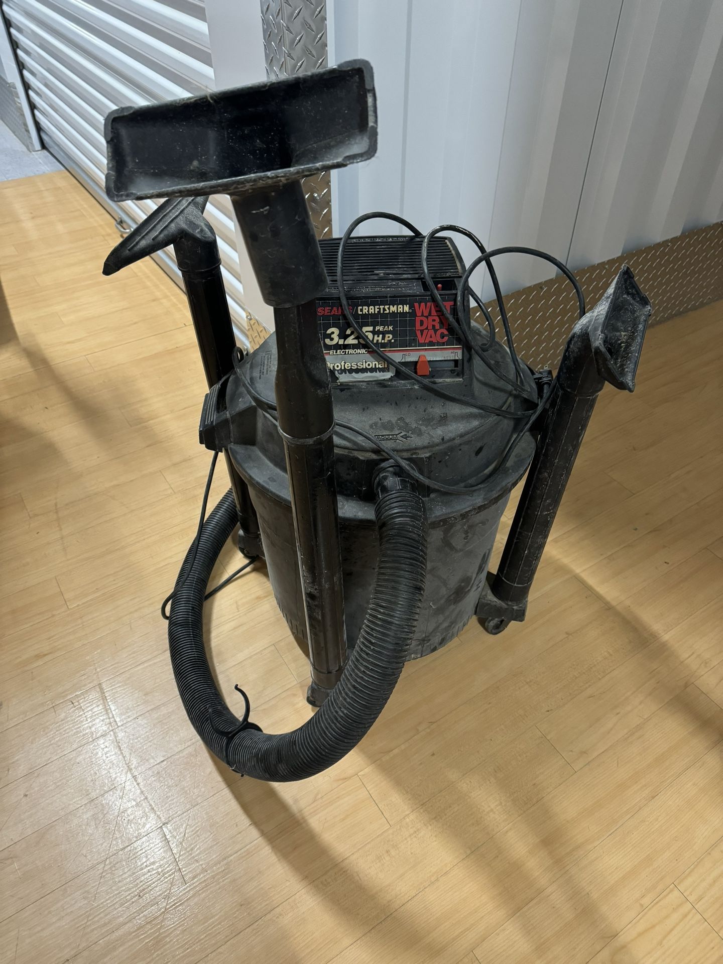 Craftsmen Wet Dry Vac