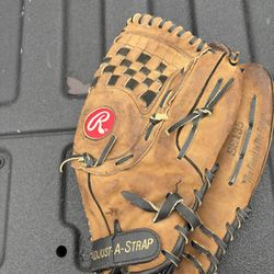 Rawlings Softball Glove 13.5 Inch