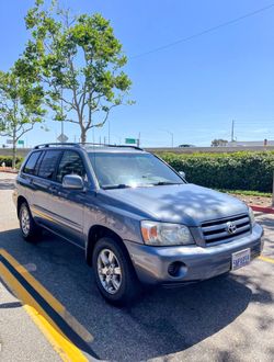 2005 TOYOTA HIGHLANDER
