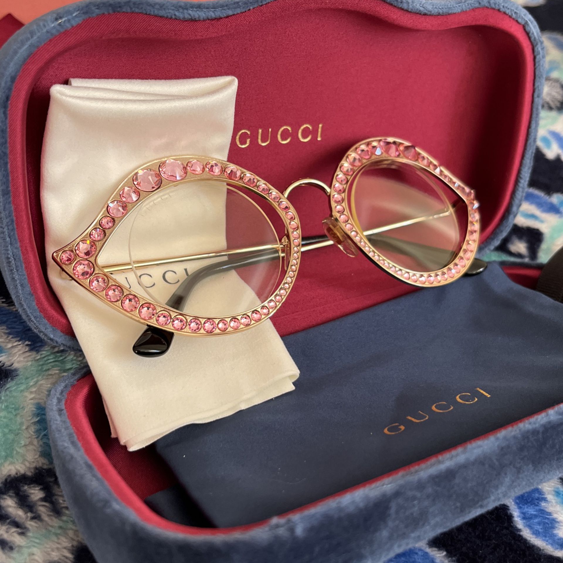 Gucci Gold Pink Crystal Lips Stud 0046 Metal Rx Frame Gg4287 Sunglasses