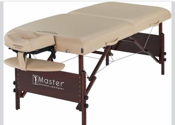 Master Massage Del Ray Pro 30" Portable Massage Table (30" W x 84" L), 750 lbs. Capacity, 3" Cushioning