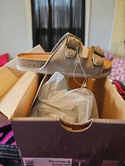 Bearpaw Youth Sz 1 Sandals