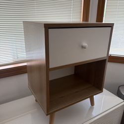 Night stand / side table