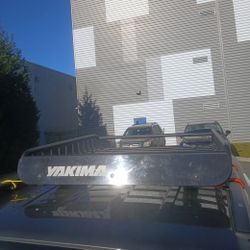Yakima Load Warrior Roof Rack