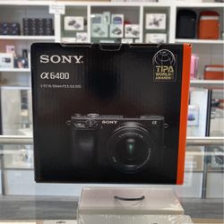 Sony A6400 PZ 16-50mm F3.5-5.6 OSS