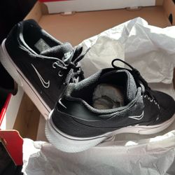 Slightly Worn Women Nikes 