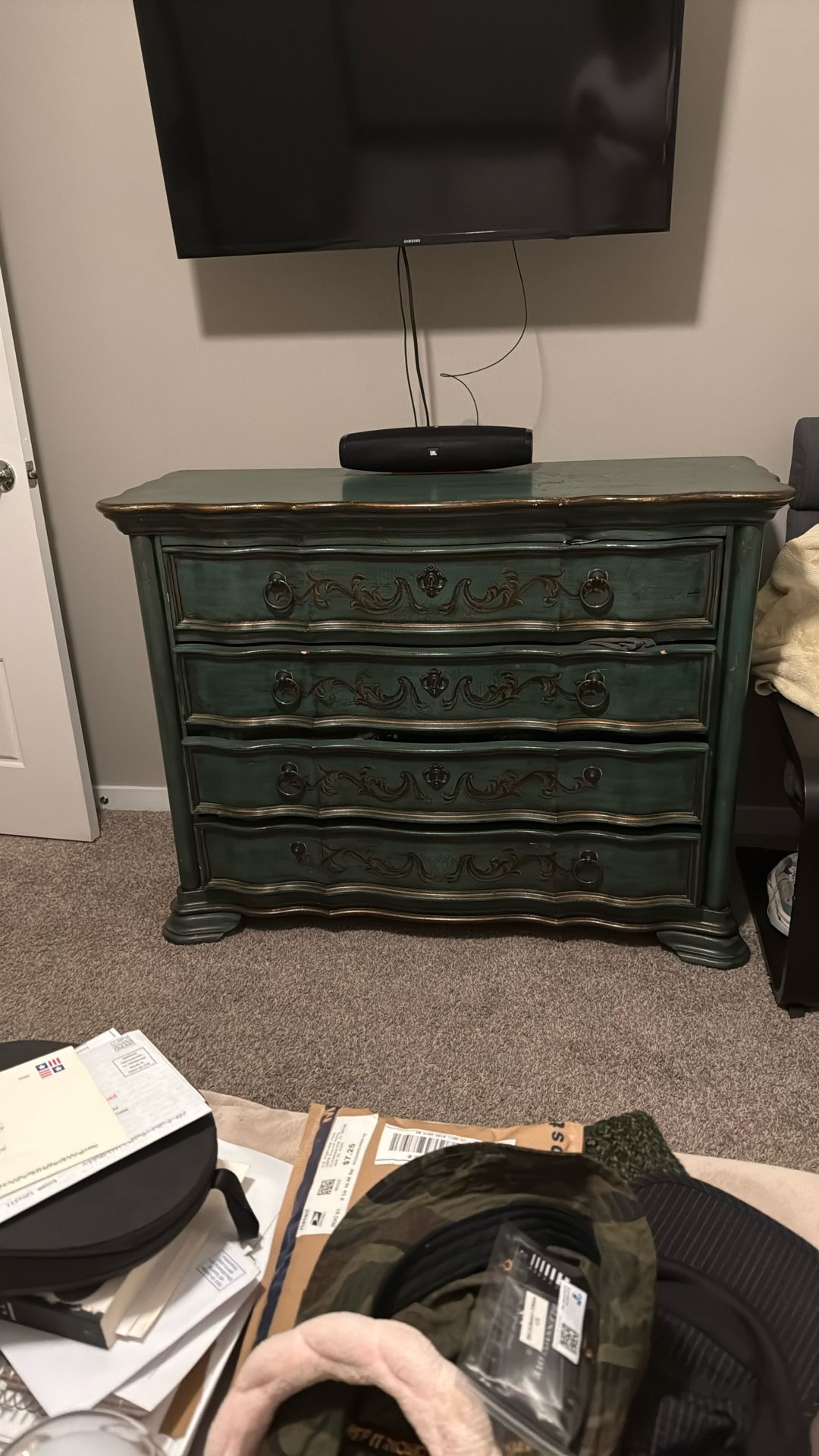 Vintage dresser