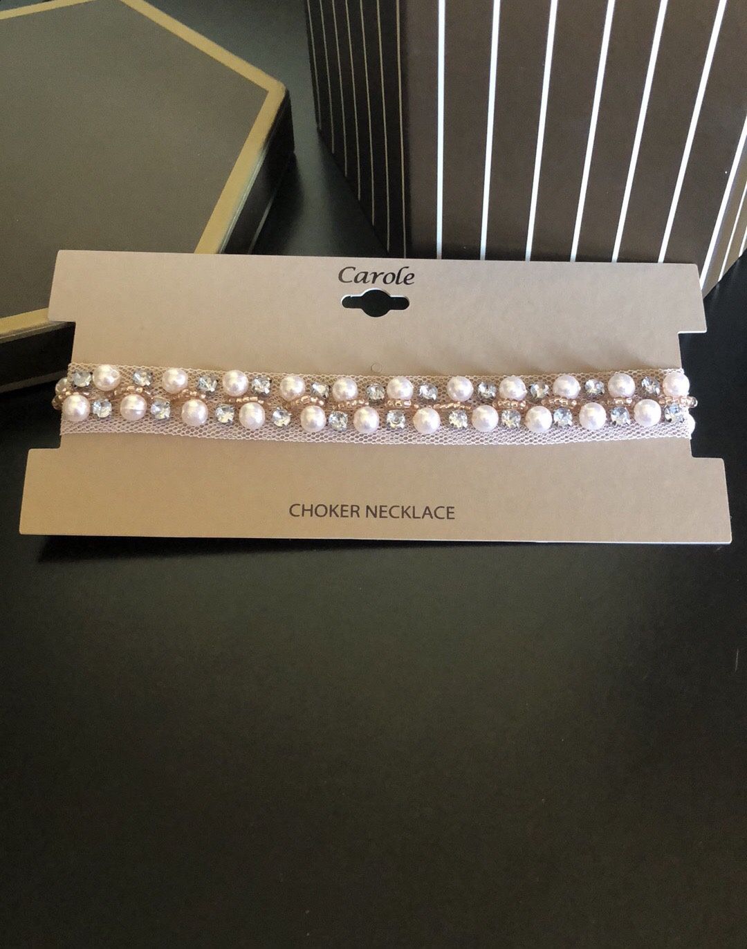 Stunning Faux Pearls Choker
