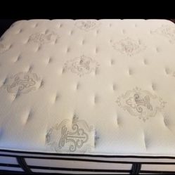 Clean King Size Beautyrest Luxury Mattress 