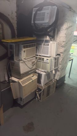 All kinds of Acs small ones 50 big ones 80$