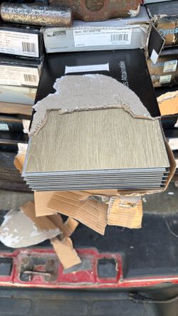 Click. Plank vinyl