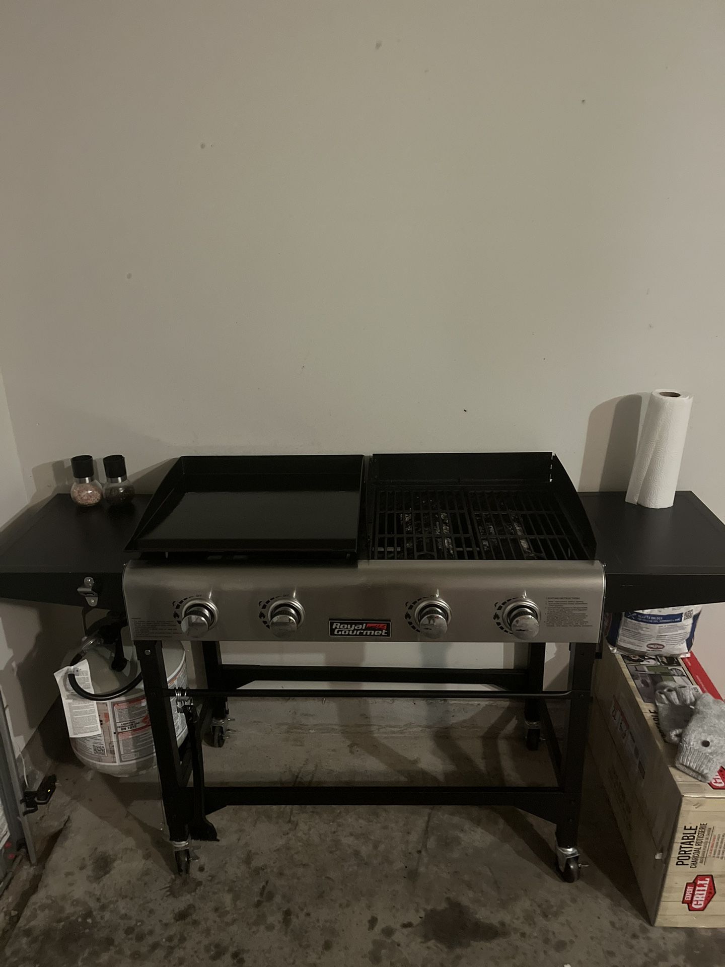 Cast-Iron Flat Grill-BBQ Pit